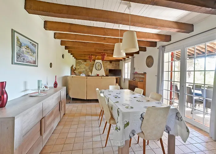 Cozy In Saint-jean-de-maruejol Σπίτι διακοπών