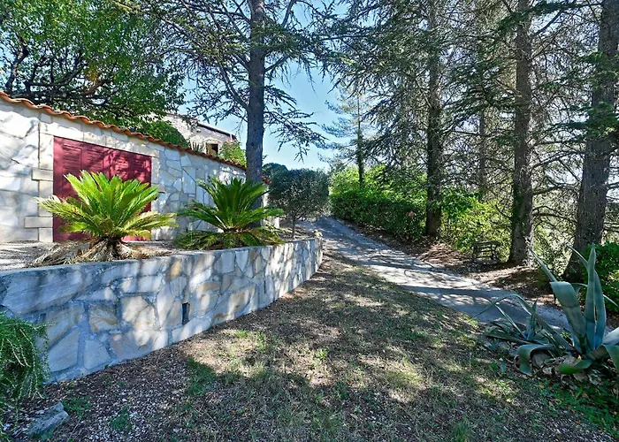 Cozy In Saint-jean-de-maruejol Σπίτι διακοπών *